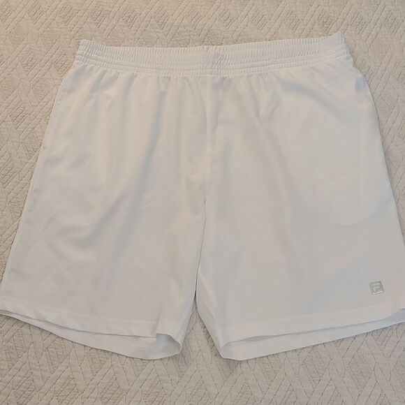 EUC Fila Modern Fit Short White Size L - Picture 3 of 9